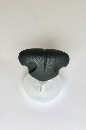 Nosis juoda plastikinė 26x16 mm